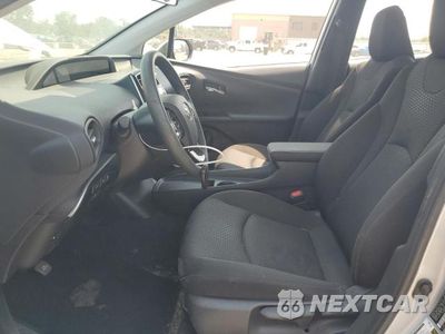 Zdjęcie 13 z 24 samochodu: 2021 TOYOTA PRIUS VIN:JTDKAMFU1M3150484 - miniatura