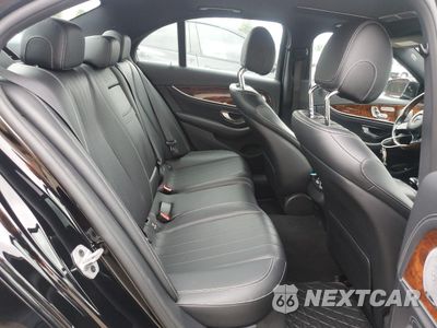 Zdjęcie 10 z 12 samochodu: 2018 MERCEDES-BENZ E 300 4MATIC VIN:WDDZF4KB5JA466875 - miniatura