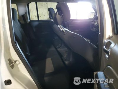 Zdjęcie 11 z 15 samochodu: 2014 JEEP PATRIOT LATITUDE VIN:1C4NJPFB0ED715526 - miniatura