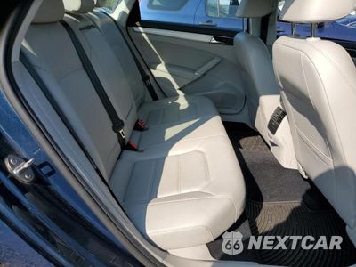 Zdjęcie 10 z 12 samochodu: 2019 VOLKSWAGEN PASSAT WOLFSBURG VIN:1VWLA7A3XKC006012 - miniatura