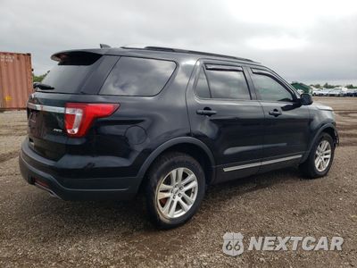 Trzecie zdjęcie samochodu z tyłu: 2018 FORD EXPLORER XLT VIN:1FM5K8D82JGC27998 - miniatura