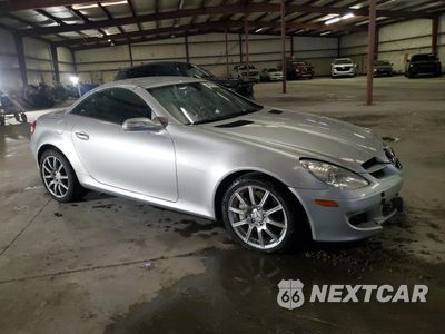 Czwarte zdjęcie samochodu z boku: 2005 MERCEDES-BENZ SLK 350 VIN:WDBWK56F25F027183 - miniatura