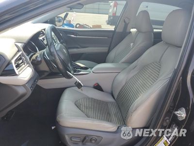Zdjęcie 7 z 16 samochodu: 2018 TOYOTA CAMRY L VIN:4T1B11HK4JU132539 - miniatura
