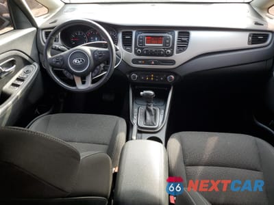Zdjęcie 8 z 14 samochodu: 2017 KIA RONDO VIN:KNAHT8A38H7180216 - miniatura