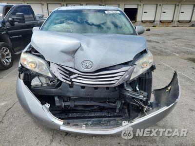 Zdjęcie 12 z 13 samochodu: 2016 TOYOTA SIENNA XLE VIN:5TDDK3DC8GS133579 - miniatura