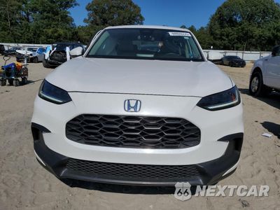 Piąte zdjęcie samochodu w środku: 2025 HONDA HR-V LX VIN:3CZRZ2H3XSM726644 - miniatura