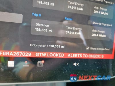 Zdjęcie 9 z 12 samochodu: 2024 TESLA MODEL Y VIN:7SAYGDEF6RA267029 - miniatura