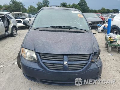 Piąte zdjęcie samochodu w środku: 2005 DODGE CARAVAN SXT VIN:1D4GP45R75B325624 - miniatura