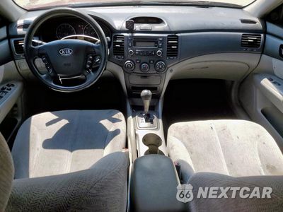 Zdjęcie 8 z 14 samochodu: 2008 KIA OPTIMA LX VIN:KNAGE123385204624 - miniatura