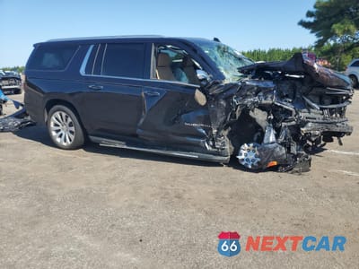 Czwarte zdjęcie samochodu z boku: 2023 CHEVROLET SUBURBAN K1500 PREMIER VIN:1GNSKFKD1PR187056 - miniatura