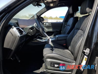 Zdjęcie 7 z 14 samochodu: 2025 BMW X7 XDRIVE40I VIN:5UX23EM08S9W58217 - miniatura