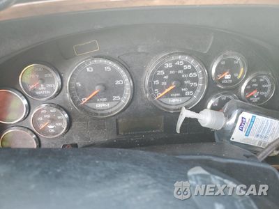 Zdjęcie 8 z 10 samochodu: 2011 INTERNATIONAL PROSTAR SEMI TRUCK VIN:3HSCUAPR9BN372546 - miniatura