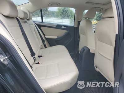 Zdjęcie 10 z 14 samochodu: 2018 VOLKSWAGEN JETTA SE VIN:3VWDB7AJ5JM243830 - miniatura