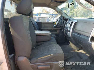 Piąte zdjęcie samochodu w środku: 2011 DODGE RAM 5500 ST VIN:3D6WA7EL7BG504220 - miniatura