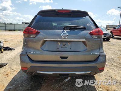 Zdjęcie 6 z 14 samochodu: 2018 NISSAN ROGUE S VIN:5N1AT2MV0JC806915 - miniatura
