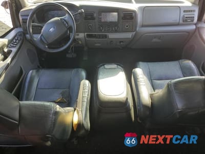 Zdjęcie 8 z 12 samochodu: 2005 FORD F250 SUPER DUTY VIN:1FTSW21Y55EB80819 - miniatura