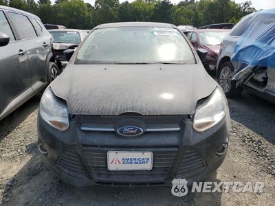 Piąte zdjęcie samochodu w środku: 2014 FORD FOCUS SE VIN:1FADP3K2XEL383678 - miniatura