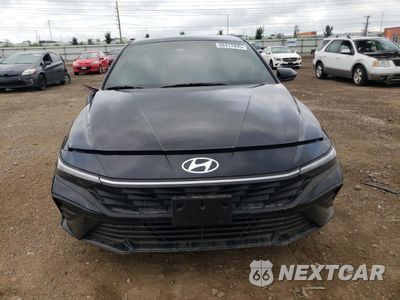 Piąte zdjęcie samochodu w środku: 2025 HYUNDAI ELANTRA SEL SPORT VIN:KMHLM4DG7SU873655 - miniatura