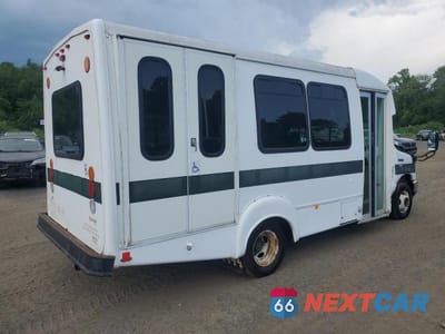 Trzecie zdjęcie samochodu z tyłu: 2017 FORD ECONOLINE E350 SUPER DUTY CUTAWAY VAN VIN:1FDEE3FS6HDC04609 - miniatura
