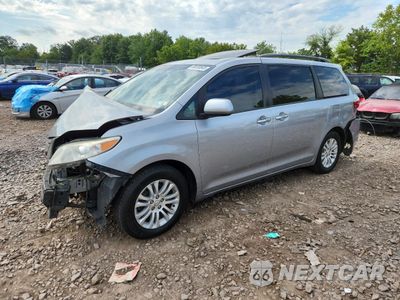 2017 TOYOTA SIENNA XLE 5TDYZ3DCXHS838785 - główne zdjęcie licytacji z USA - miniatura