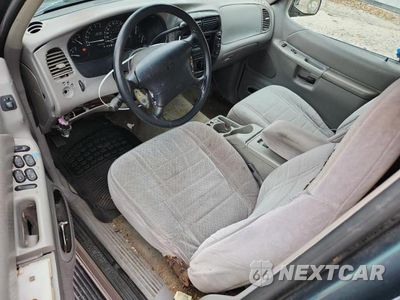Zdjęcie 8 z 13 samochodu: 1997 MERCURY MOUNTAINEER VIN:4M2DU52P8VUJ08907 - miniatura