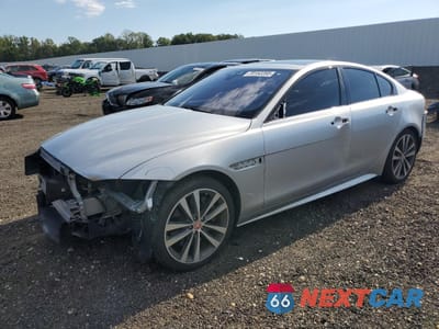 2017 JAGUAR XE R - SPORT SAJAL4BV2HA958026 - główne zdjęcie licytacji z USA - miniatura