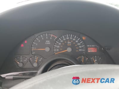 Zdjęcie 9 z 14 samochodu: 1999 PONTIAC FIREBIRD VIN:2G2FS22K7X2232302 - miniatura