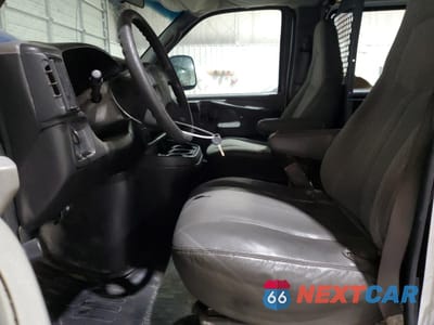 Zdjęcie 7 z 15 samochodu: 2004 CHEVROLET EXPRESS G2500 VIN:1GCGG25V241152601 - miniatura