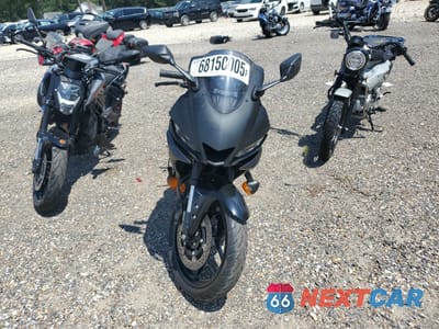 Drugie zdjęcie samochodu z przodu: 2023 YAMAHA YZFR3 A VIN:MH3RH18Y6PK009527 - miniatura