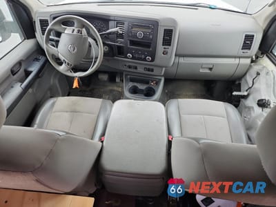 Zdjęcie 8 z 15 samochodu: 2016 NISSAN NV 2500 S VIN:1N6BF0LY7GN814858 - miniatura