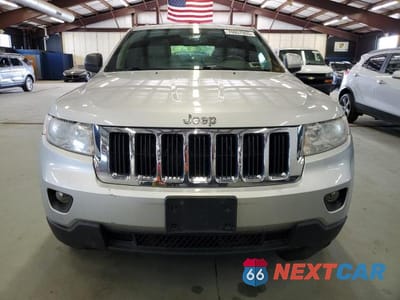 Piąte zdjęcie samochodu w środku: 2012 JEEP GRAND CHEROKEE LAREDO VIN:1C4RJFAG2CC166493 - miniatura