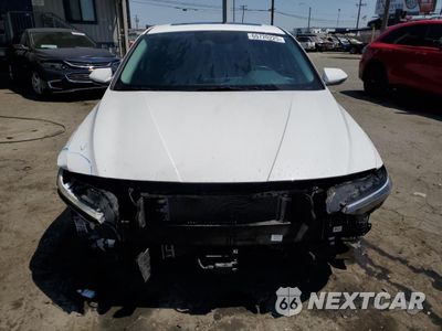 Piąte zdjęcie samochodu w środku: 2024 HYUNDAI ELANTRA LIMITED VIN:KMHLN4DJ6RU115714 - miniatura