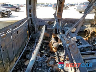 Zdjęcie 10 z 11 samochodu: 2000 CHEVROLET SILVERADO C2500 VIN:1GCGC29U2YE385986 - miniatura