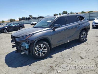 2022 TOYOTA HIGHLANDER XLE 5TDGZRAH8NS546692 - główne zdjęcie licytacji z USA - miniatura