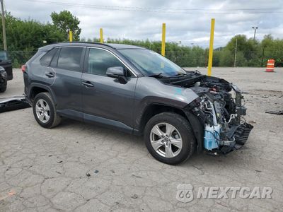 Czwarte zdjęcie samochodu z boku: 2021 TOYOTA RAV4 XLE VIN:2T3W1RFV4MC100572 - miniatura