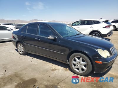 Czwarte zdjęcie samochodu z boku: 2003 MERCEDES-BENZ C 240 VIN:WDBRF61J83A507676 - miniatura