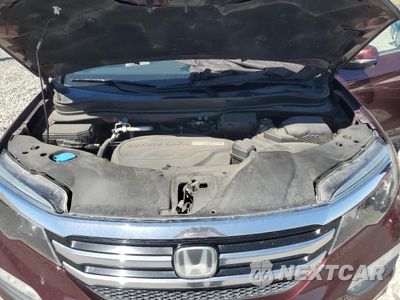 Zdjęcie 11 z 14 samochodu: 2017 HONDA PILOT TOURING VIN:5FNYF6H97HB009136 - miniatura