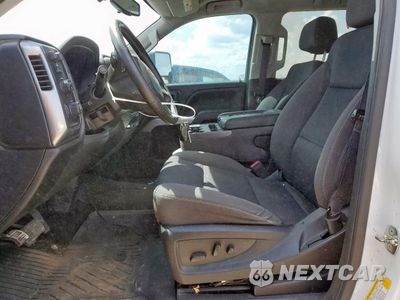 Zdjęcie 7 z 13 samochodu: 2018 CHEVROLET SILVERADO K1500 LT VIN:3GCUKREC3JG183846 - miniatura