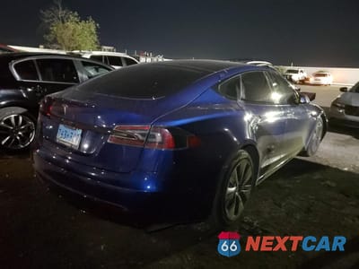 Trzecie zdjęcie samochodu z tyłu: 2021 TESLA MODEL S VIN:5YJSA1E52MF453771 - miniatura