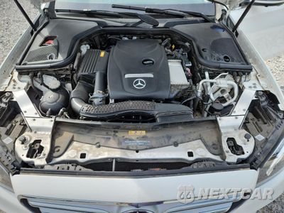 Zdjęcie 11 z 13 samochodu: 2019 MERCEDES-BENZ E 300 4MATIC VIN:WDDZF4KB4KA593876 - miniatura