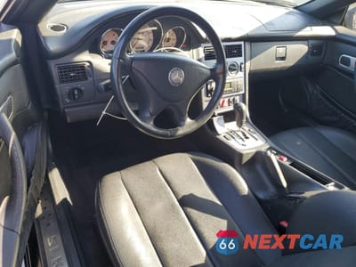 Zdjęcie 8 z 14 samochodu: 2003 MERCEDES-BENZ SLK 230 KOMPRESSOR VIN:WDBKK49F33F280207 - miniatura