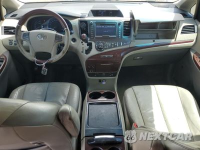 Zdjęcie 8 z 15 samochodu: 2011 TOYOTA SIENNA XLE VIN:5TDYK3DC1BS132543 - miniatura