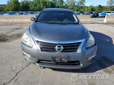 Piąte zdjęcie samochodu w środku: 2015 NISSAN ALTIMA 2.5 VIN:1N4AL3AP2FN873582 - miniatura