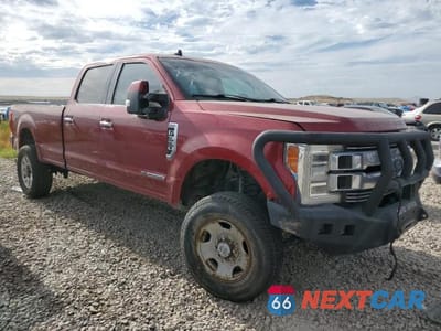 Czwarte zdjęcie samochodu z boku: 2019 FORD F350 SUPER DUTY VIN:1FT8W3BT8KEE53265 - miniatura