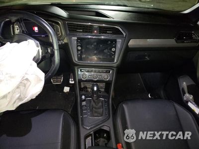Zdjęcie 8 z 12 samochodu: 2019 VOLKSWAGEN TIGUAN SE VIN:3VV3B7AX4KM166891 - miniatura