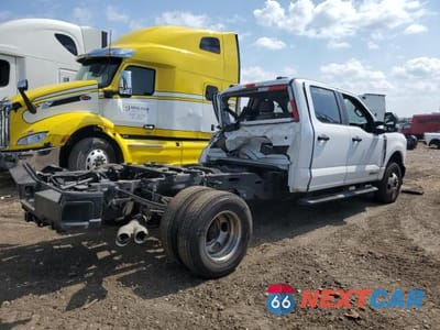Trzecie zdjęcie samochodu z tyłu: 2024 FORD F350 SUPER DUTY SUPER DUTY VIN:1FT8W3DTXREC06692 - miniatura