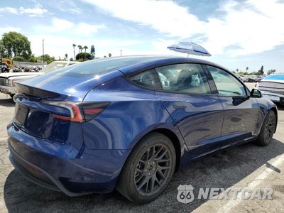 Trzecie zdjęcie samochodu z tyłu: 2024 TESLA MODEL 3 VIN:5YJ3E1EA4RF757813 - miniatura