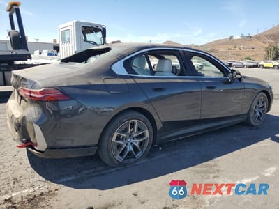 Trzecie zdjęcie samochodu z tyłu: 2024 BMW I5 EDRIVE 40 VIN:WBY33FK08RCR85159 - miniatura