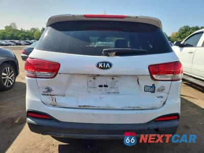 Zdjęcie 6 z 12 samochodu: 2016 KIA SORENTO LX VIN:5XYPGDA50GG003674 - miniatura