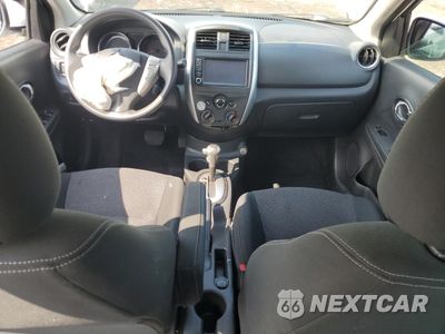 Zdjęcie 8 z 15 samochodu: 2019 NISSAN VERSA S VIN:3N1CN7AP5KL853134 - miniatura